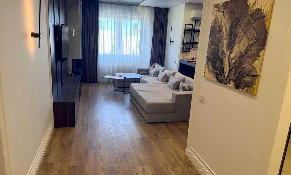 2-кімнатна квартира у ЖК Campus: вид на місто, кухня-вітальня 40 м² - фото 4