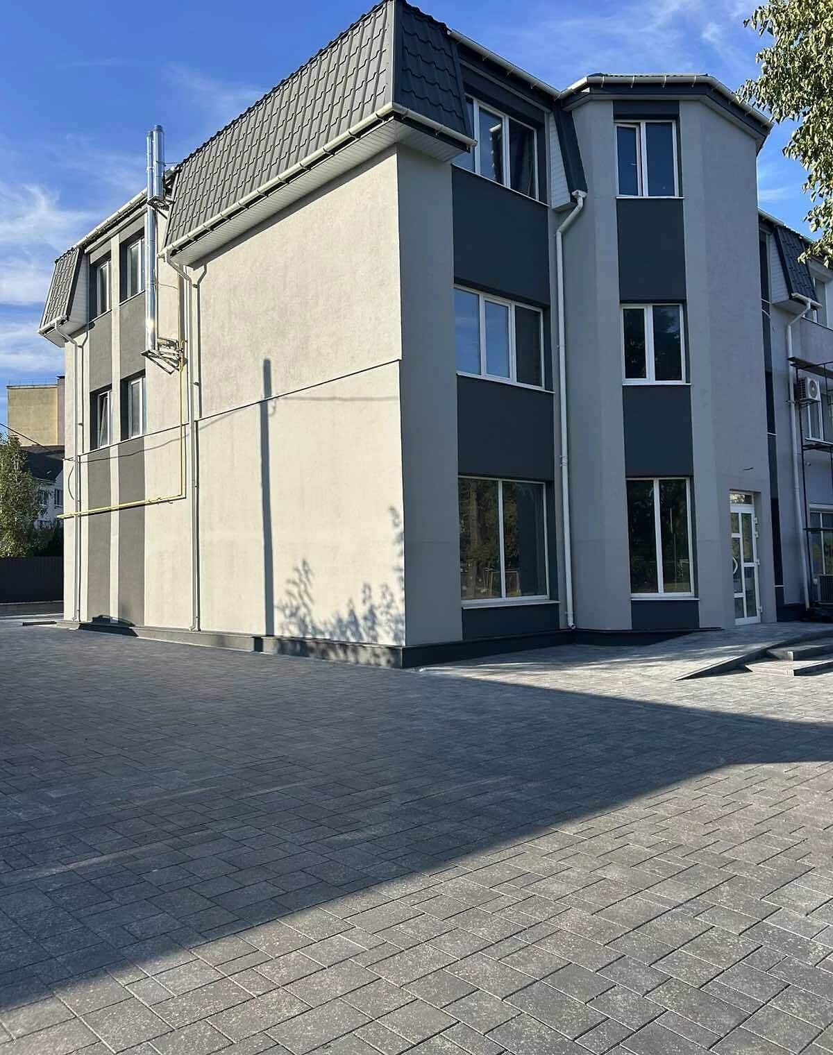 2-кімнатна квартира, Костопіль: паркомісце, будинок 2022 року, торг - фото 2