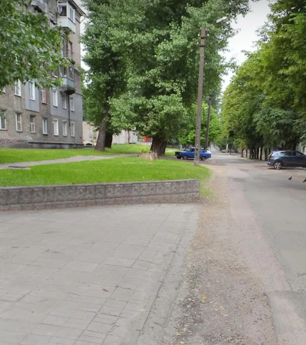 3-кімнатна квартира, Кам’янське: сталінка, бомбосховище, перепланування - фото 1
