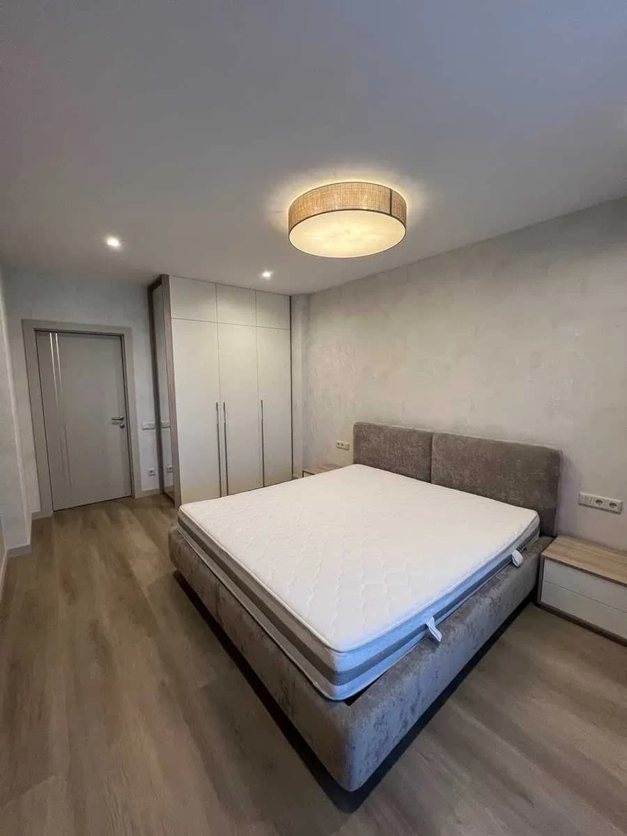 3-кімнатна квартира у ЖК Варшавський: генератор, авторський ремонт - фото 3