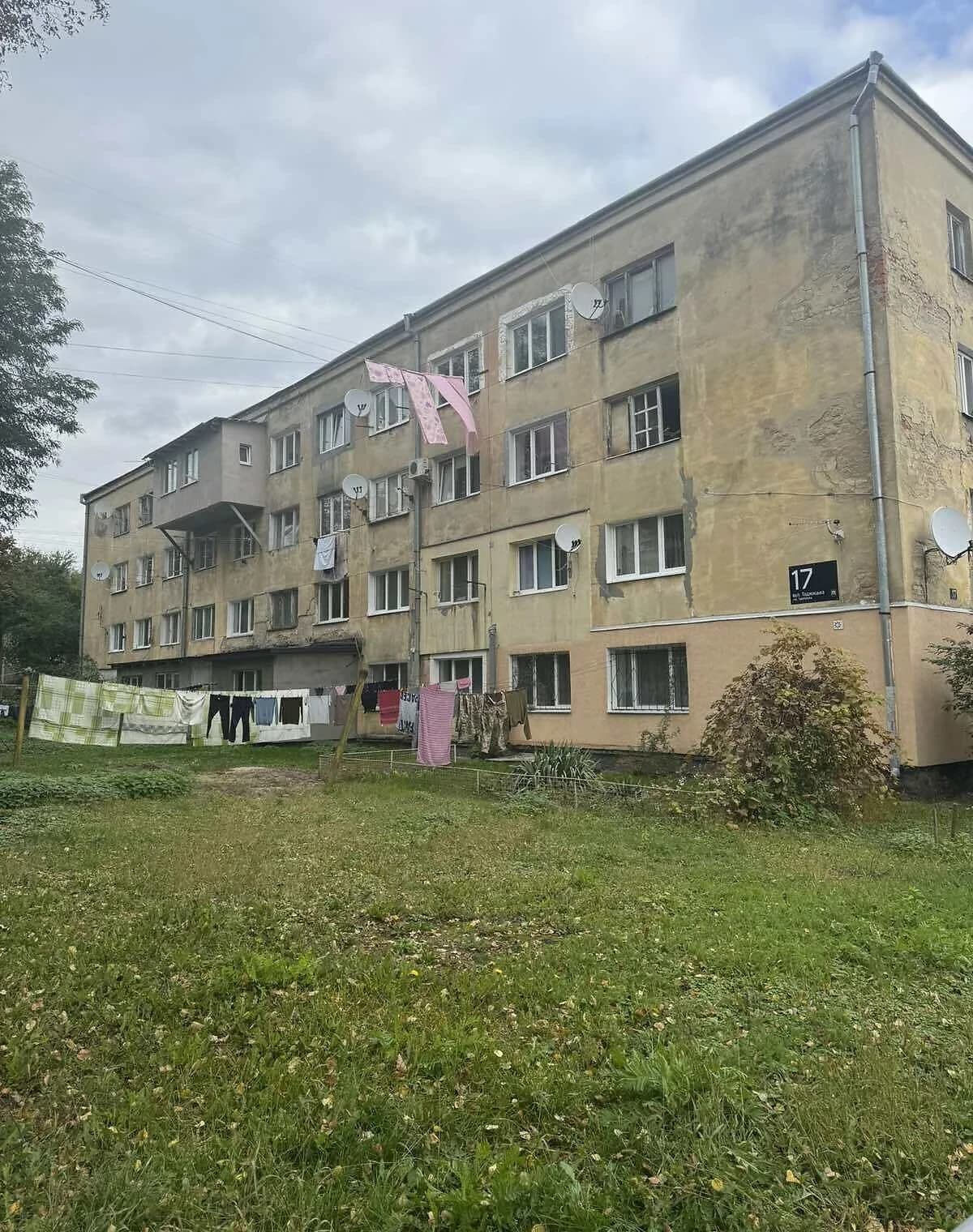 1-кімнатна квартира, Майорівка: цегляні стіни - фото 3