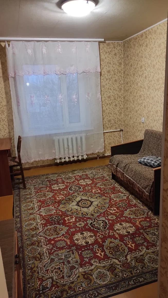 2-кімнатна квартира, Павлоград: двостороннє планування, поруч школа - фото 1