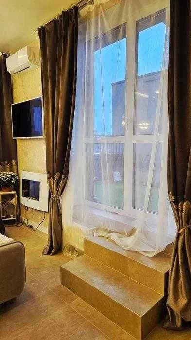 1-кімнатна квартира у ЖК Гранд Бурже: дизайнерський ремонт, мансарда - фото 4