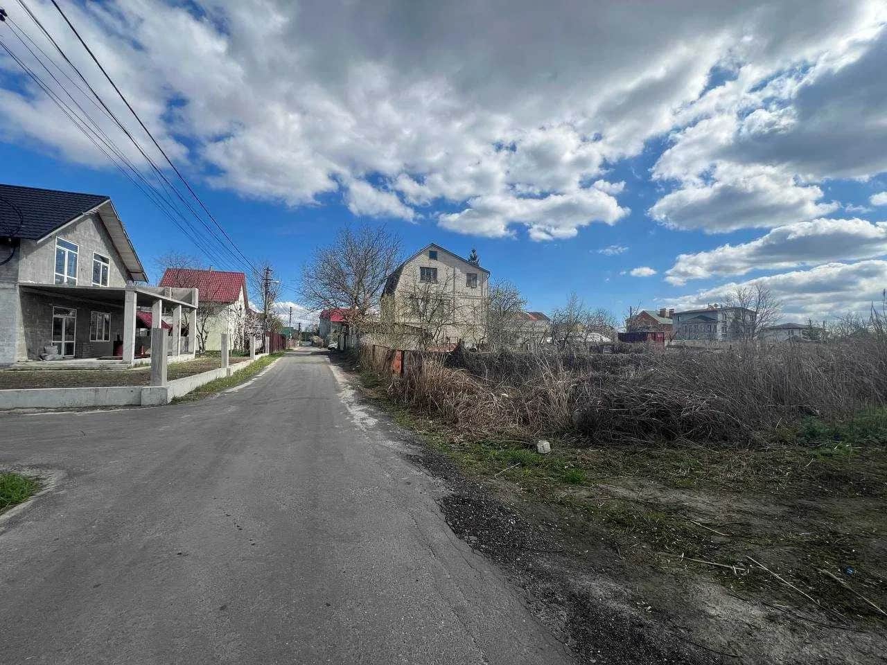 Ділянка 10 соток, Підгірці: озеро 300 м, газ і електрика 25 м - фото 1