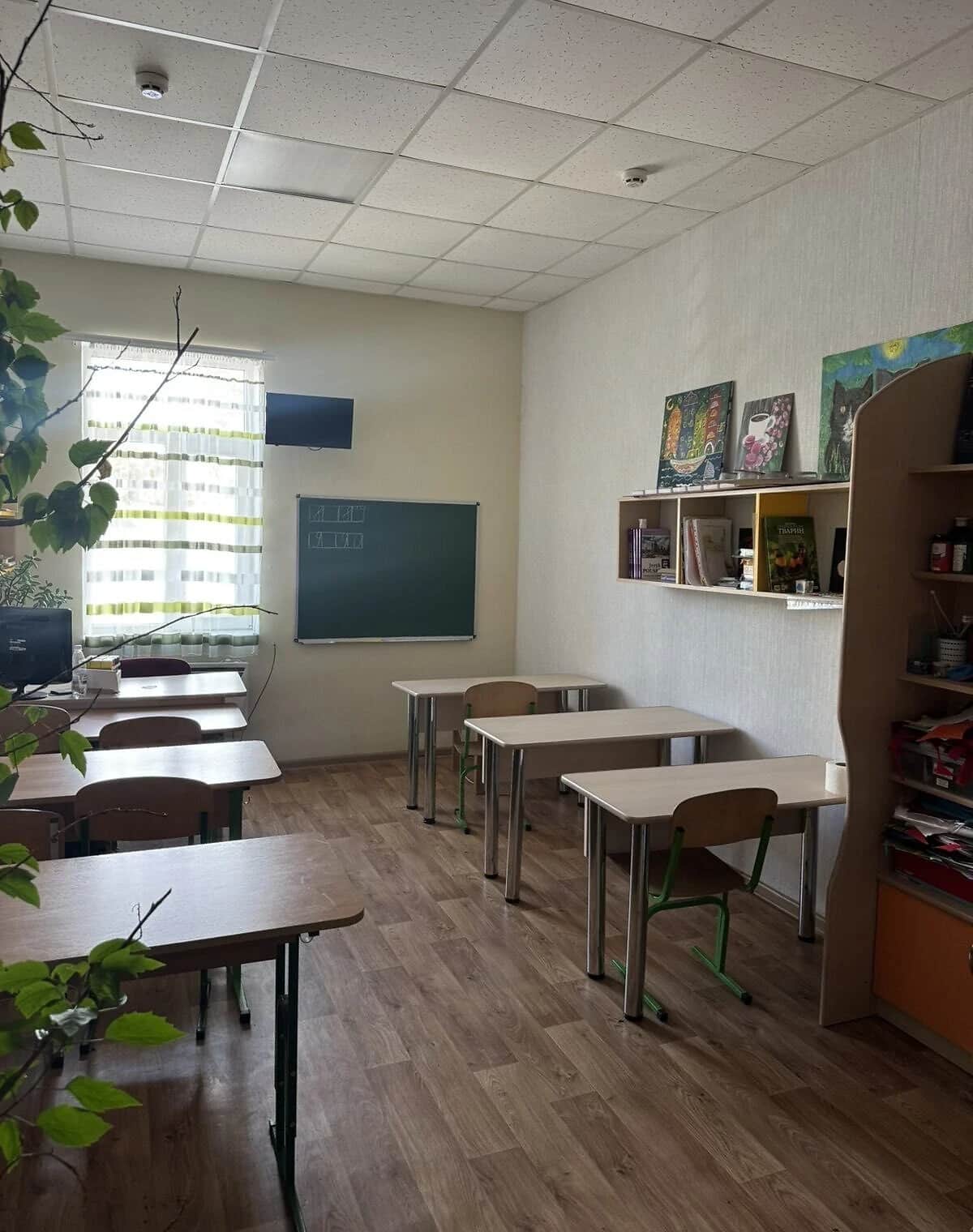 Офіс, Гречани: окреме приміщення, пандус - фото 2