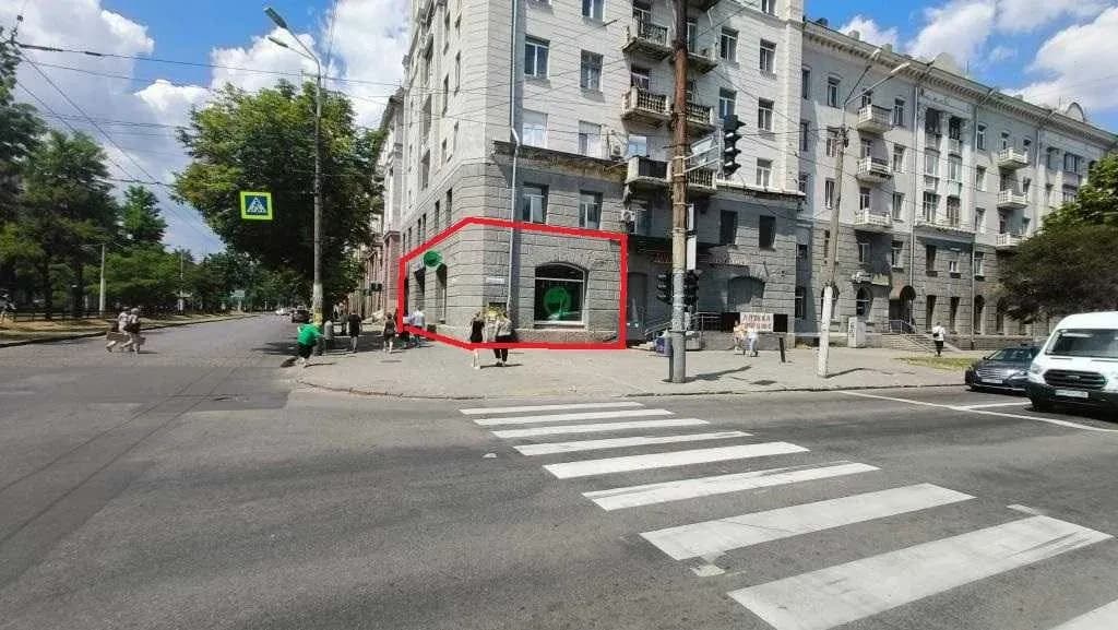 Магазин, Центральний: фасадне, біля Озерки, панорамні вікна - фото 4
