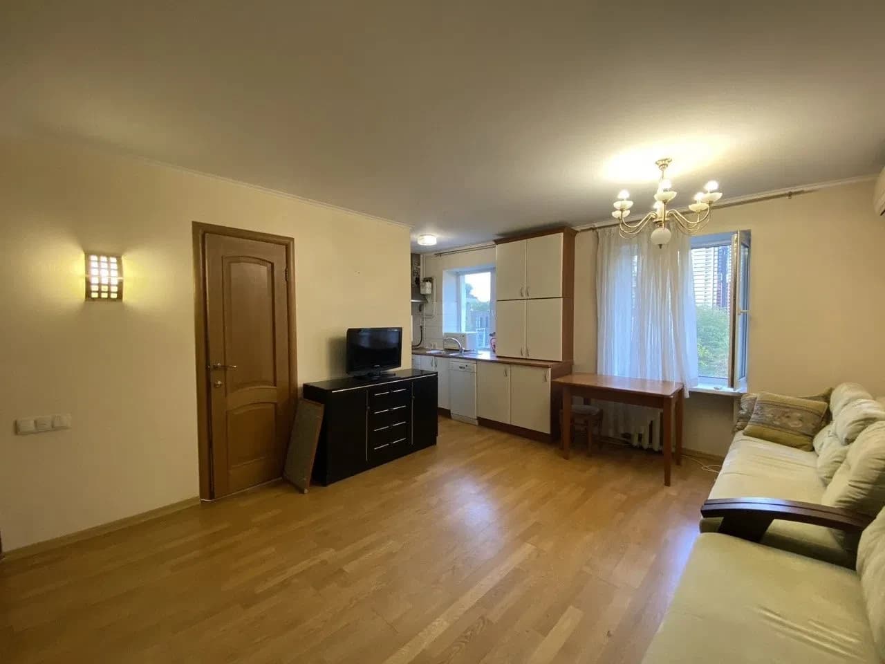 3-кімнатна квартира, Печерський: кухня-вітальня, можна з дітьми - фото 3