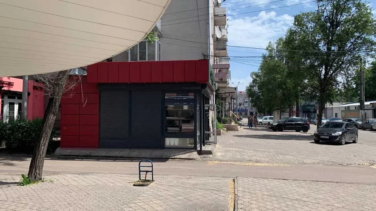 Приміщення, Кам’янське: свіжий ремонт, підвал 15 м² - фото 1