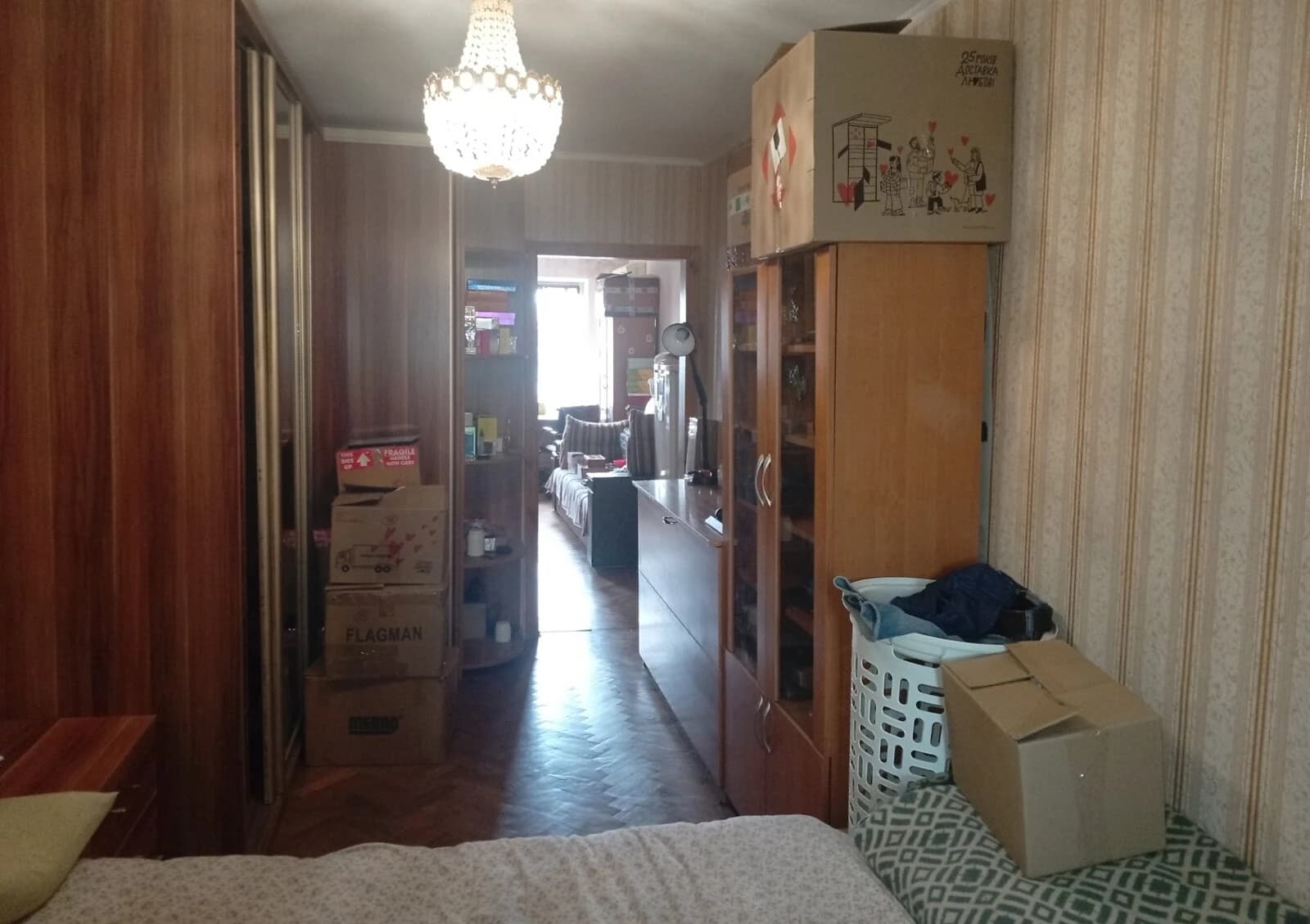 3-кімнатна квартира, Оболонь: косметичний ремонт, тепло без світла - фото 4