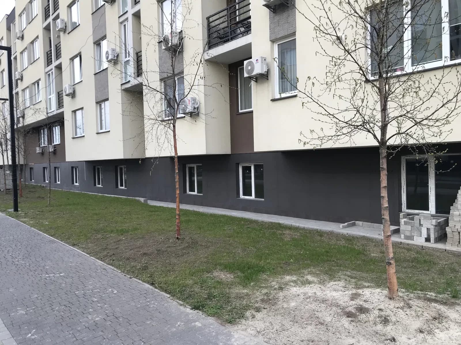 Приміщення у ЖК PARK LAND: після будівельників, як бомбосховище - фото 2
