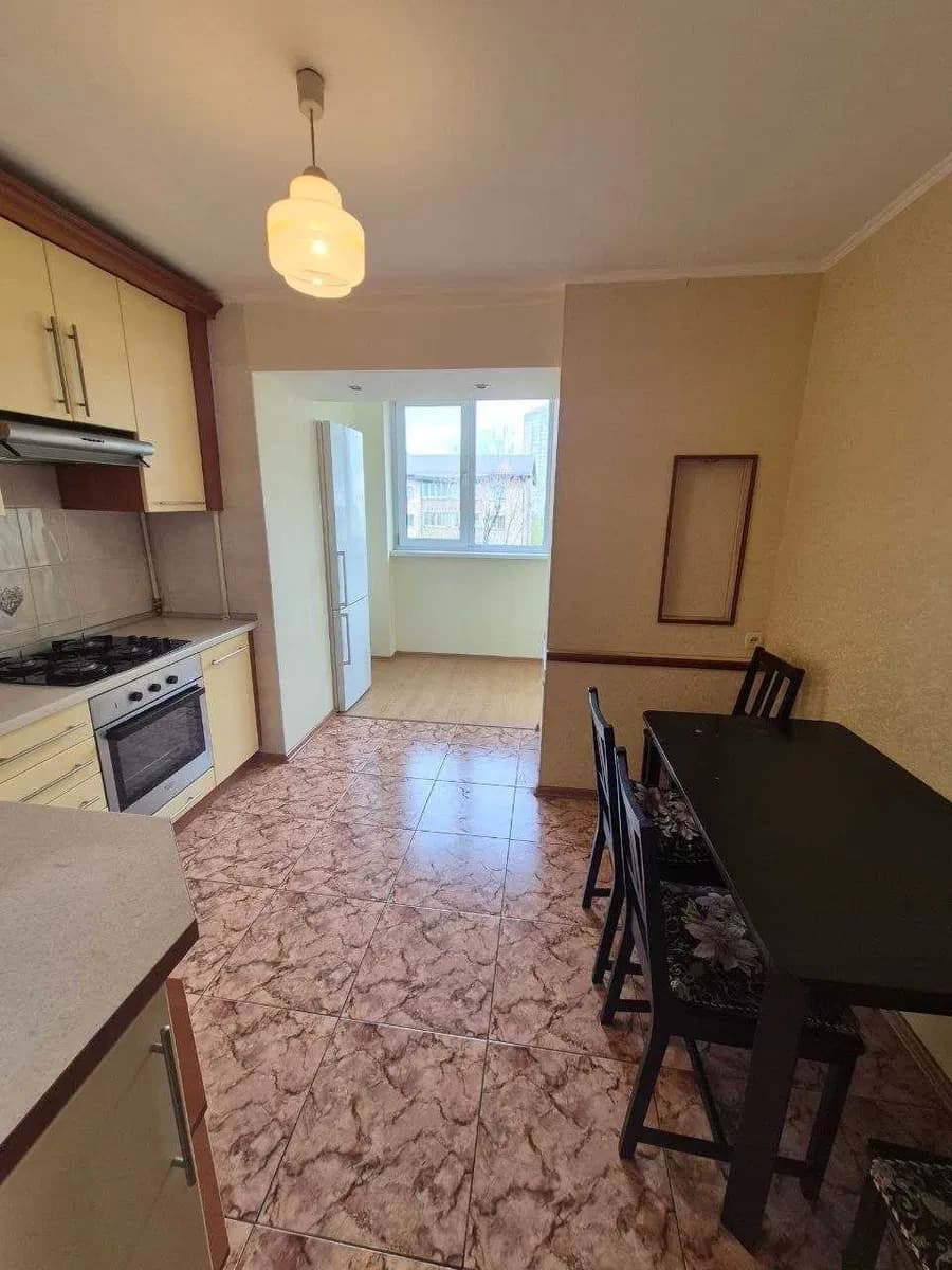 3-кімнатна квартира, Стара Дарниця: житловий стан, торг - фото 2