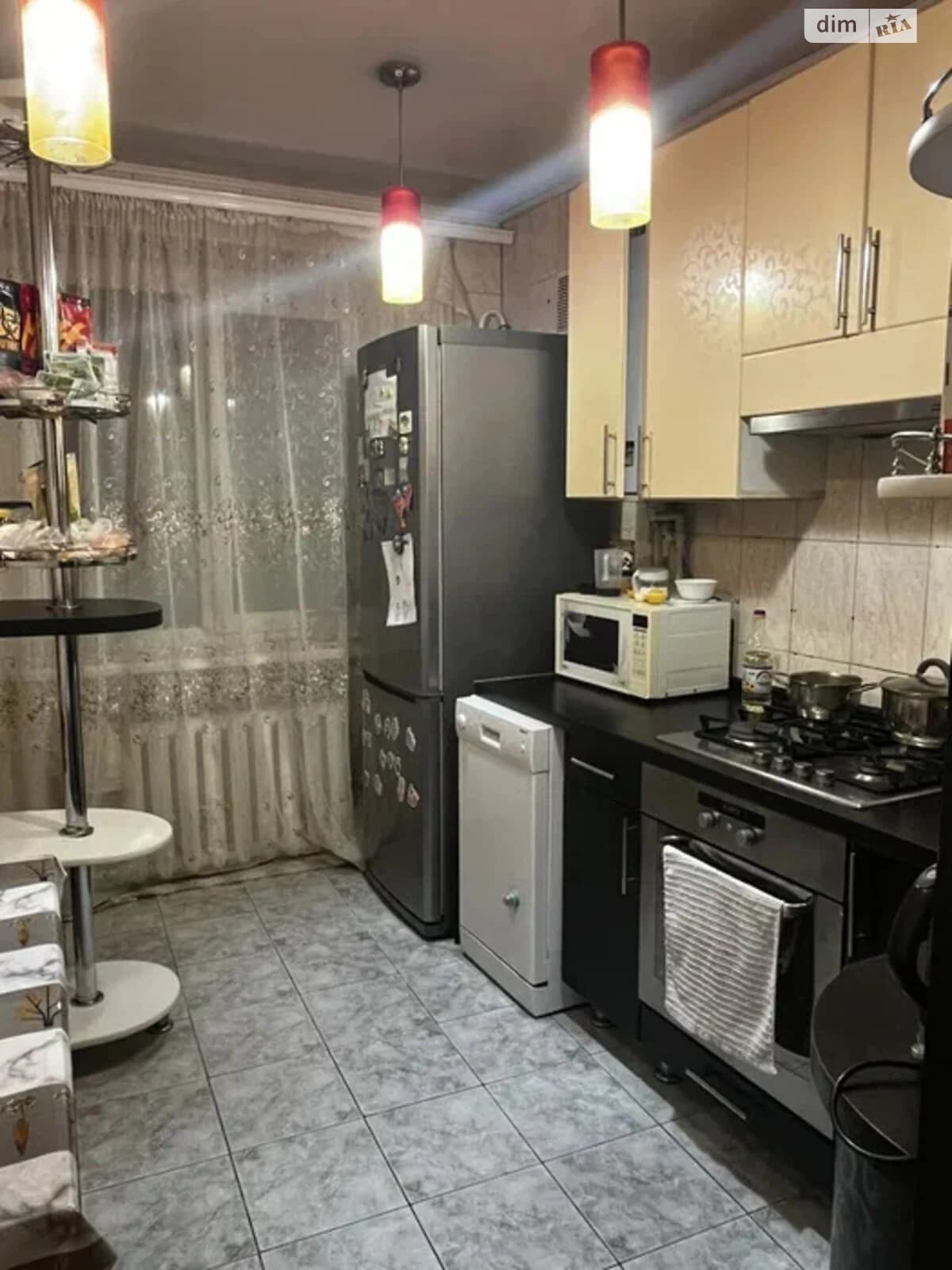 3-кімнатна квартира, Глухів: централізоване опалення, суміжний санвузол - фото 2