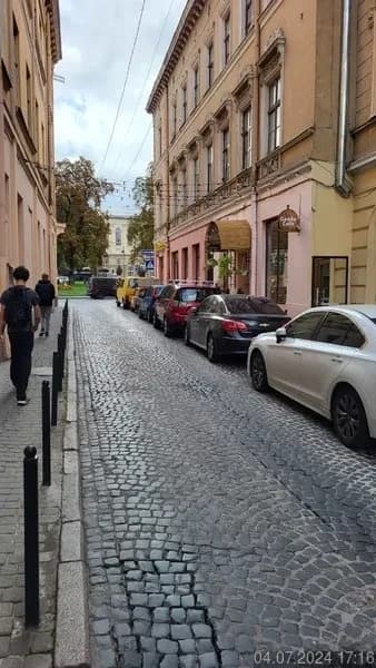 Приміщення, Галицький: фасадний вхід, 20 м до проспекту Свободи - фото 2
