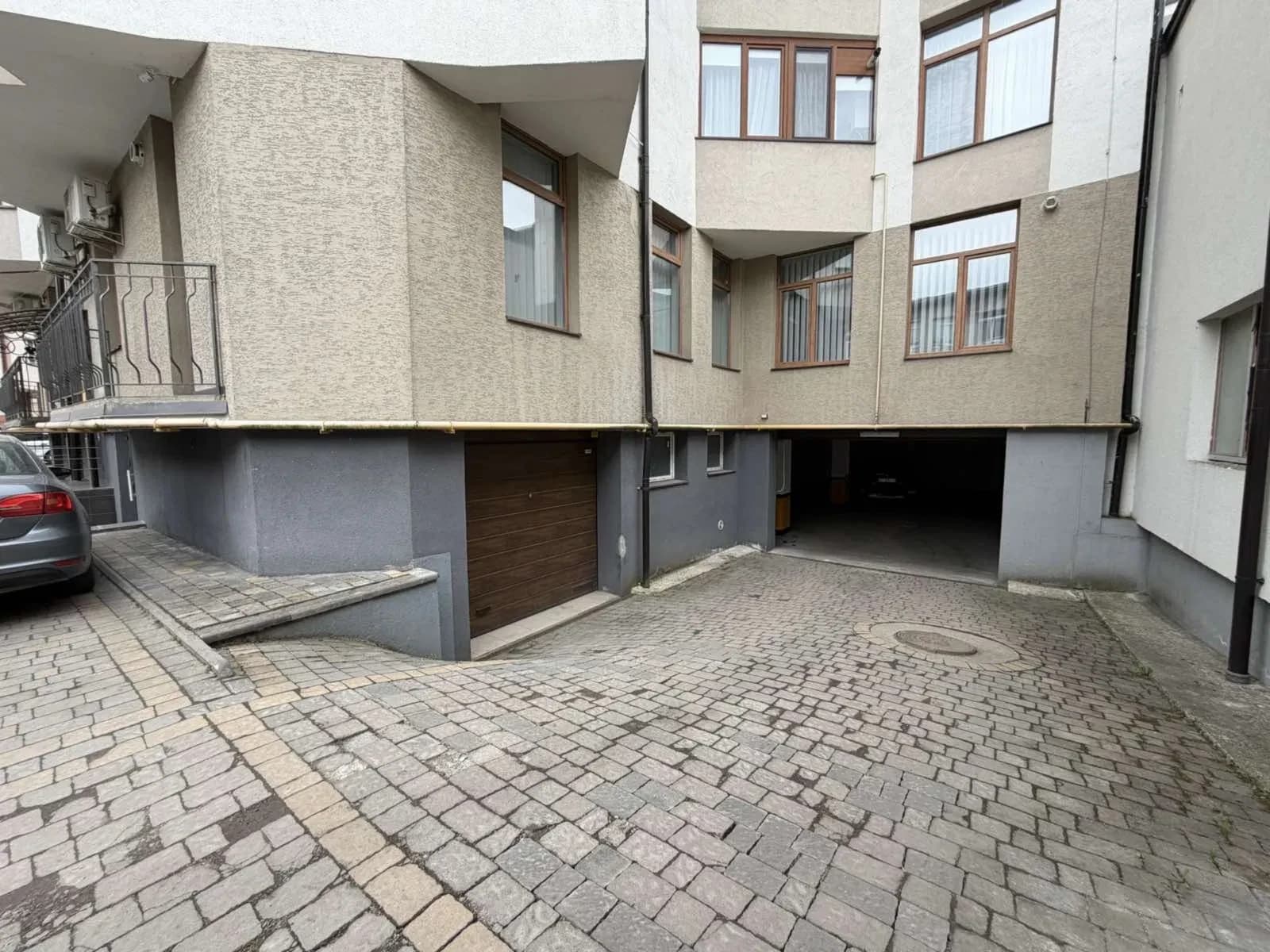 Паркомісце у центрі міста: підземне, бетонне - фото 2