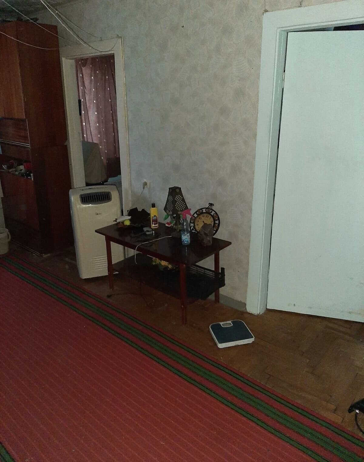 4-кімнатна квартира, Кривий Ріг: внутрішній двір, панельний будинок - фото 4