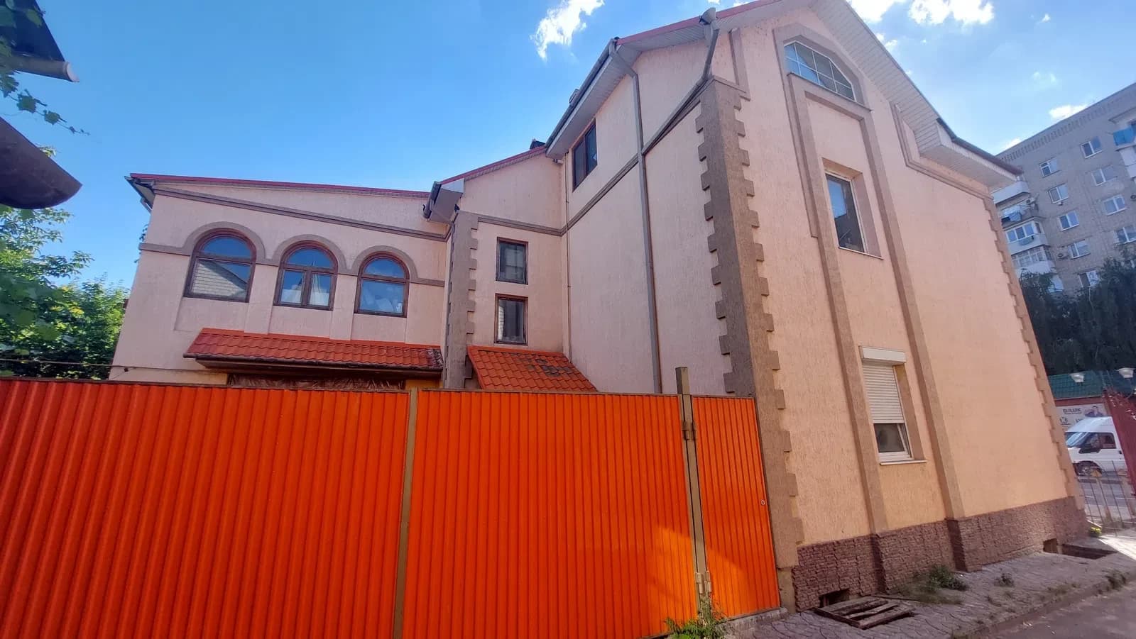 Будівля, Могилів-Подільський: гараж, комерційна та житлова частини - фото 3