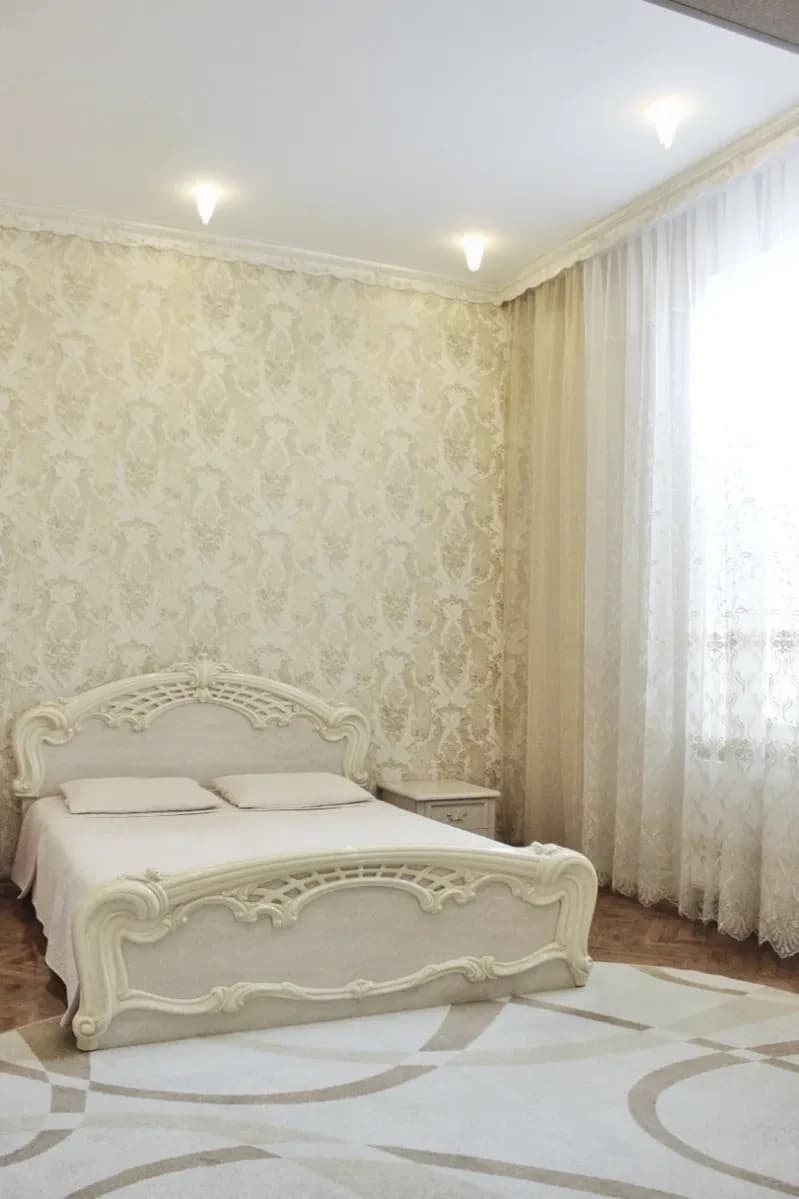 Апартаменти, Галицький: авторський проект, закритий двір, балкон - фото 3
